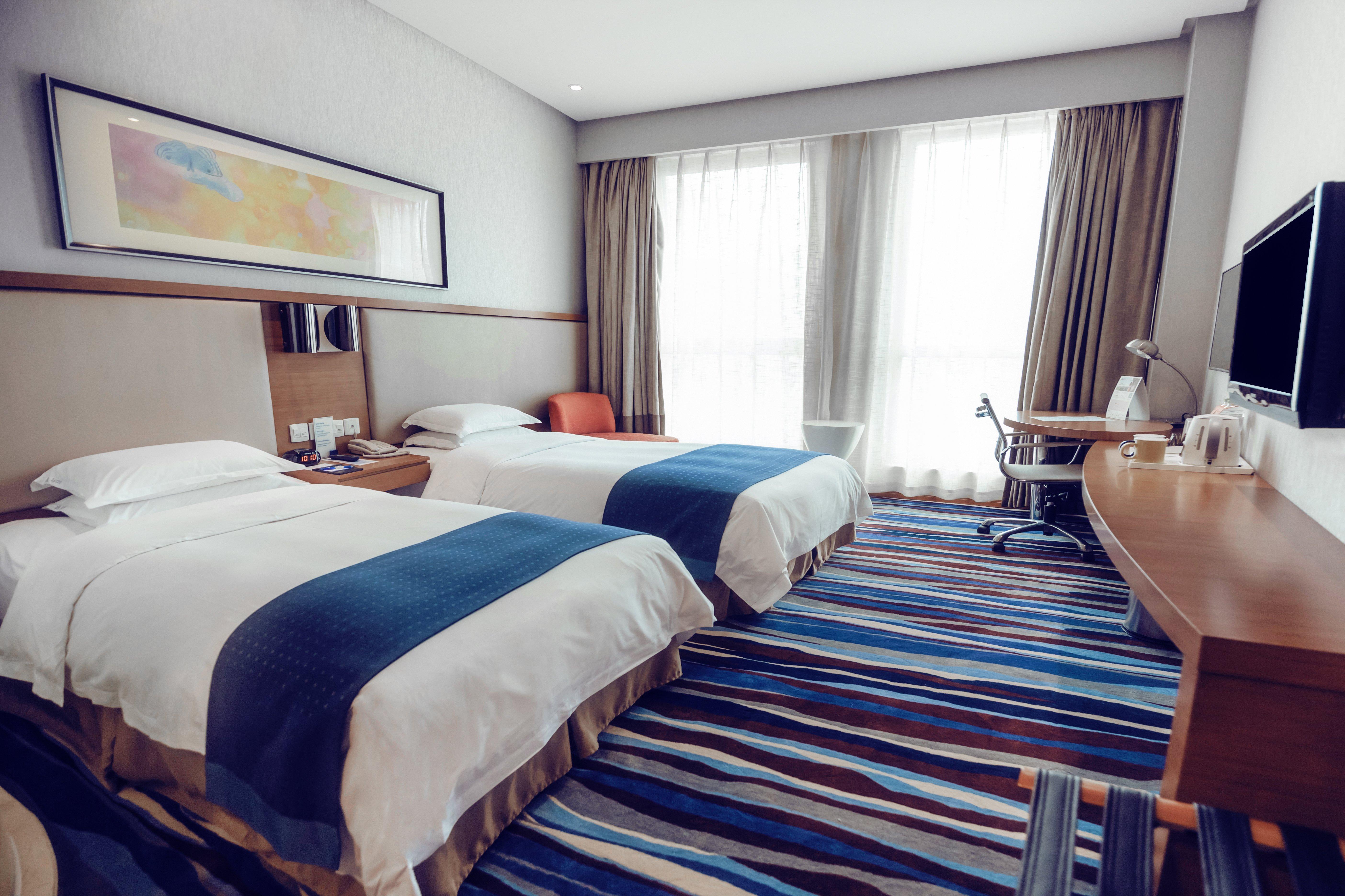 Holiday Inn Express Chongqing Guanyinqiao By Ihg Exteriör bild